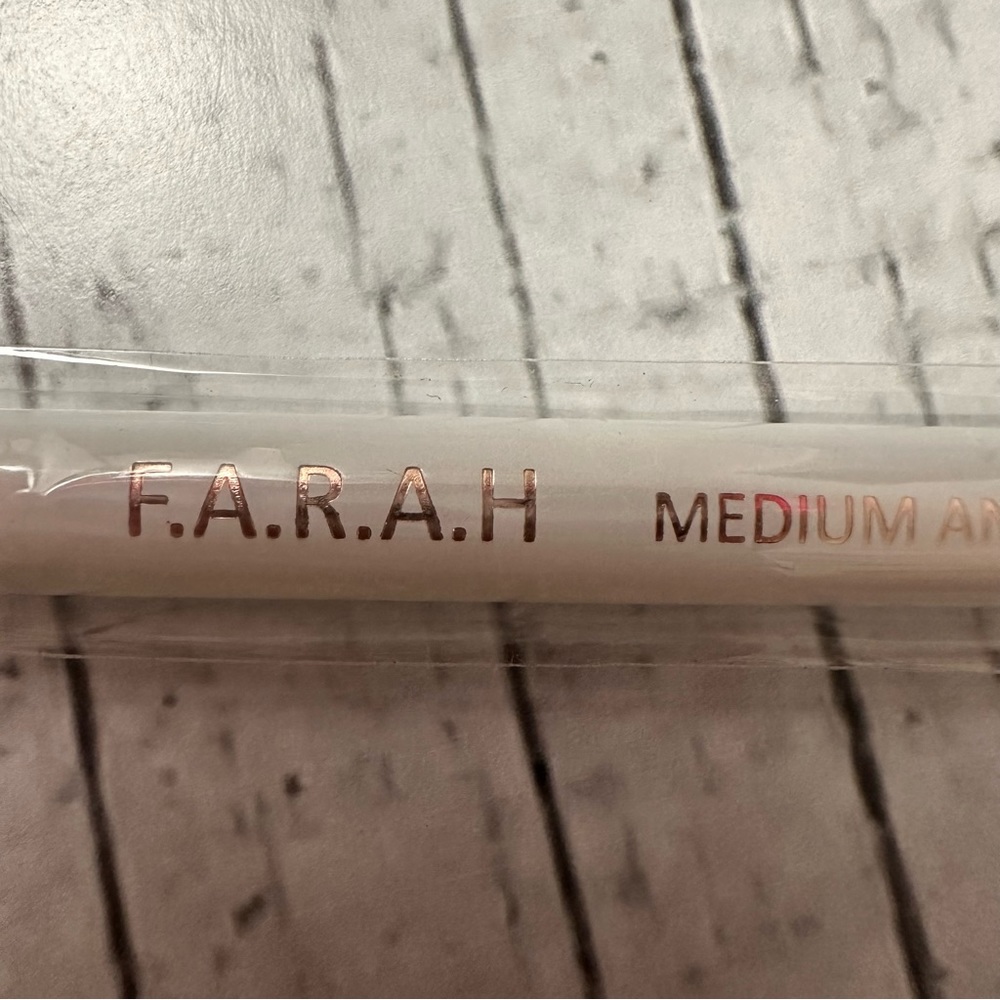FARAH - Picture 7 of 9